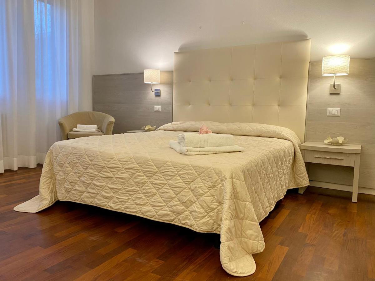 Villa Alda Suites & Rooms Cervia Eksteriør billede