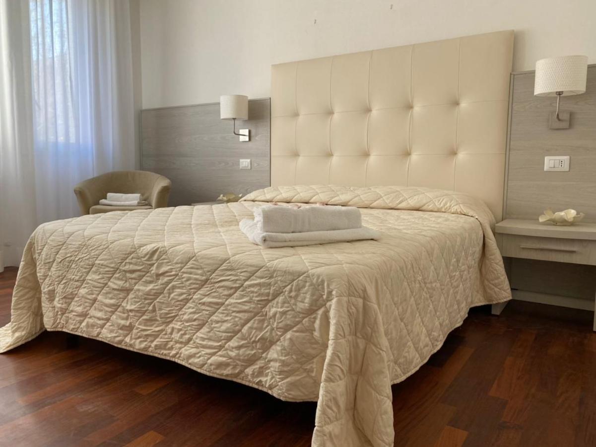 Villa Alda Suites & Rooms Cervia Eksteriør billede